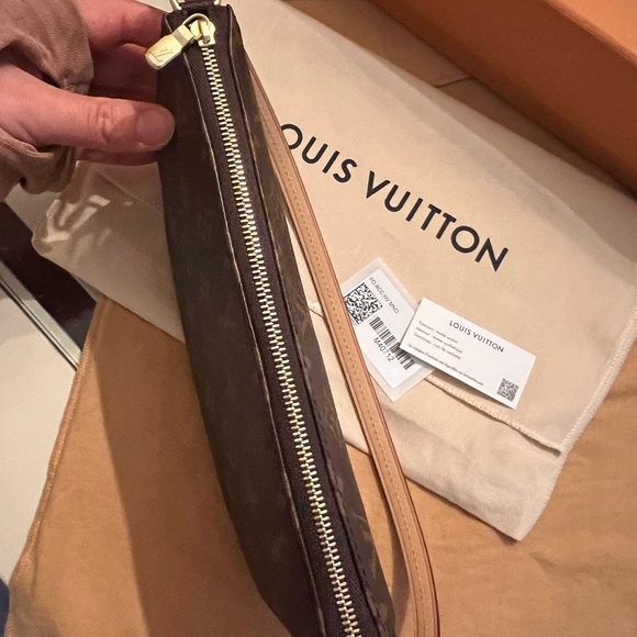 Authentic Louis Vuitton Pochette Accessories - Picture 6 of 8